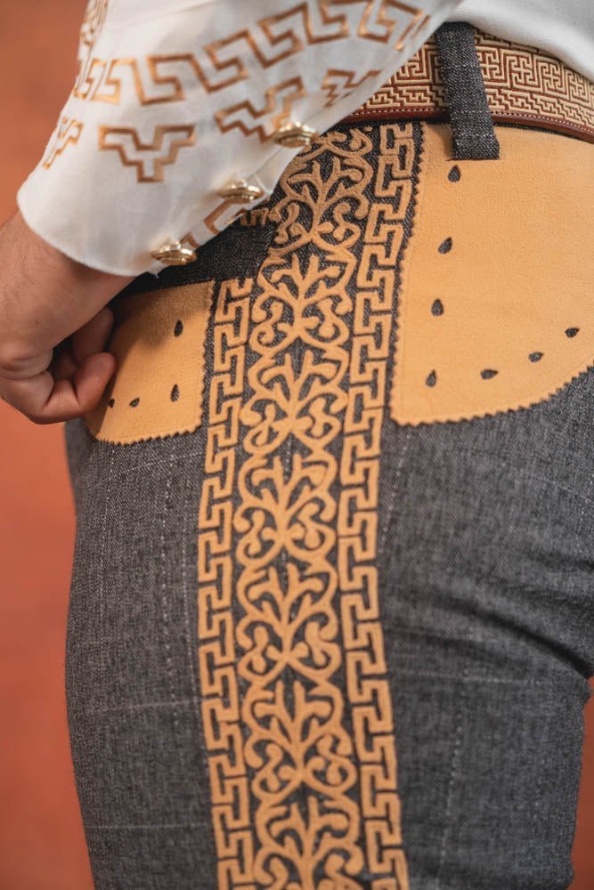 Authentic Pantalon Charro - Tradicion Mexicana