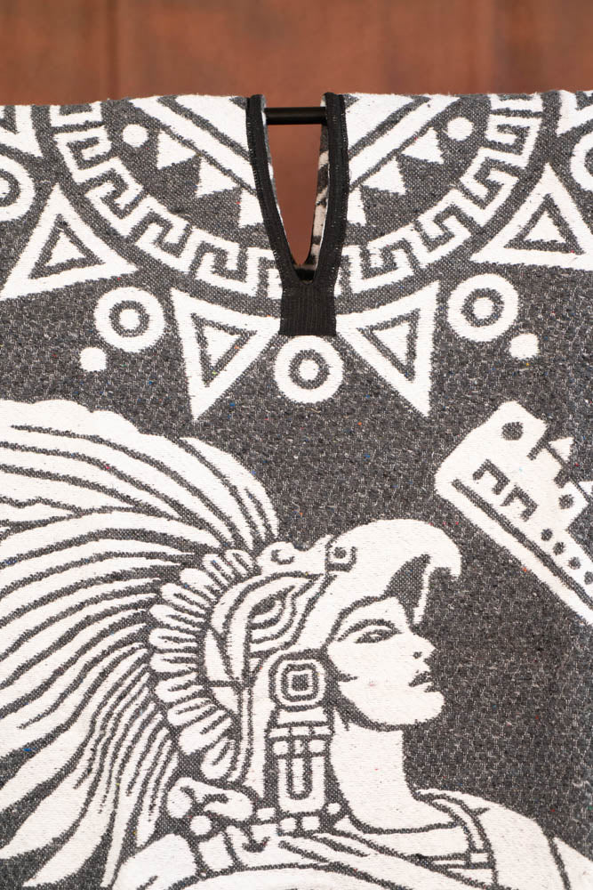 Aztec Super Warm Poncho - Tradicion Mexicana