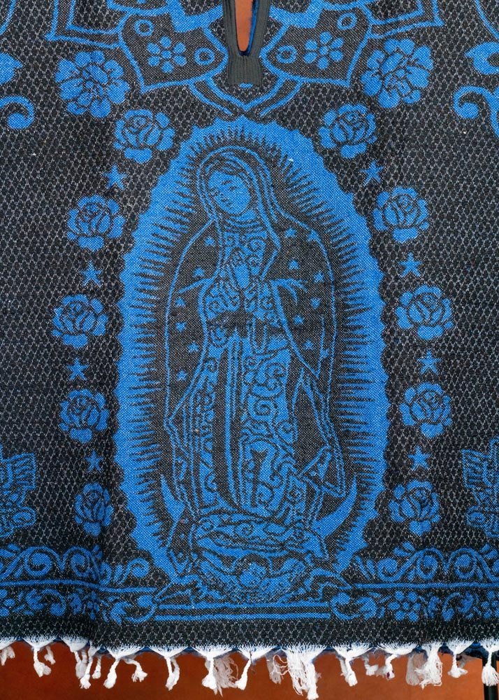 Virgen De Guadalupe super warm poncho - Tradicion Mexicana