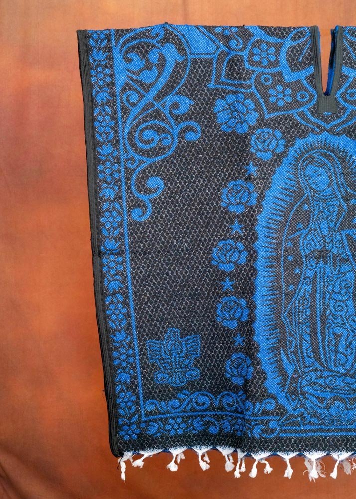 Virgen De Guadalupe super warm poncho - Tradicion Mexicana